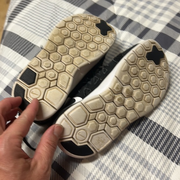 2 size 12 c little boys Nikes, well loved, fair condition - Picture 11 of 11